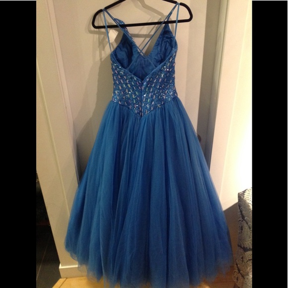 GORGEOUS GOWN M FIT- ⭐️ 1 OF A KIND - Picture 8 of 9